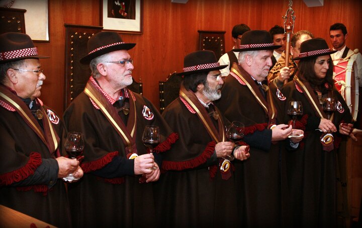 Entroniza  o confraria 1 720 2500