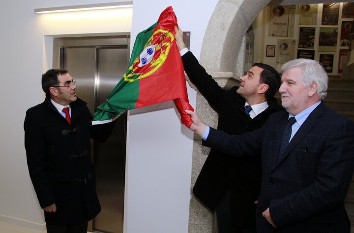 Descerramento de placa 1 720 2500